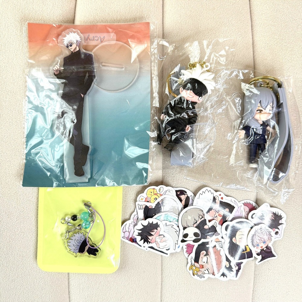 Lot of Jujutsu Kaisen items